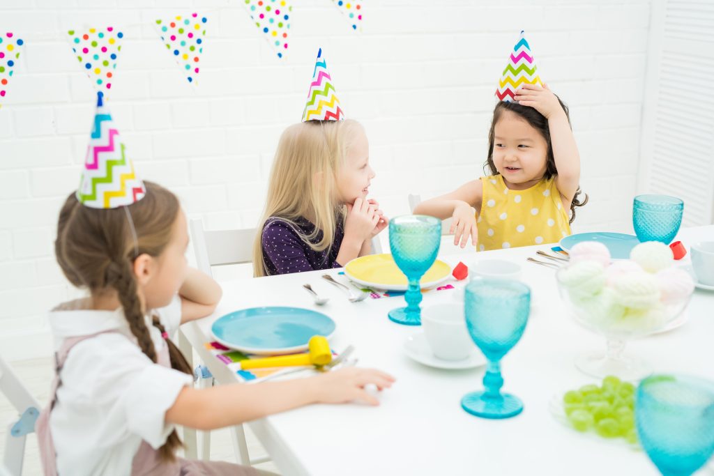 Childrens party table image